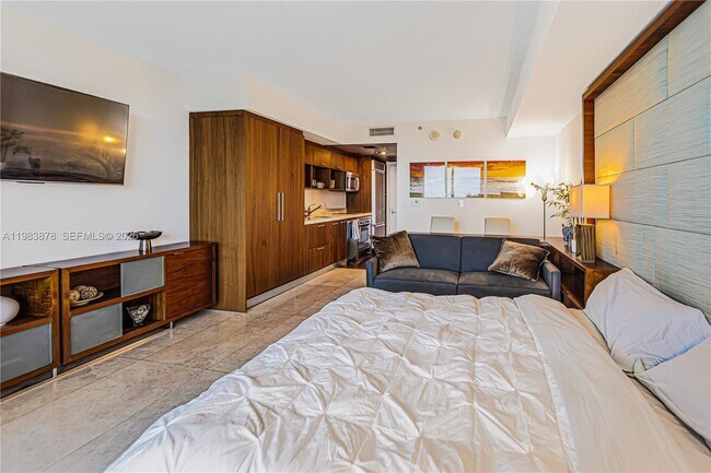 Building Photo - 50 Biscayne Blvd