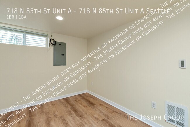 Building Photo - 718 N 85th St