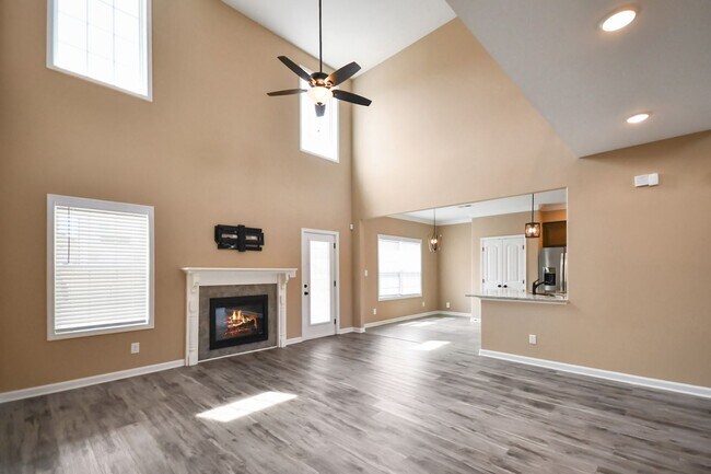 Building Photo - Pet Friendly Four Bedroom!
