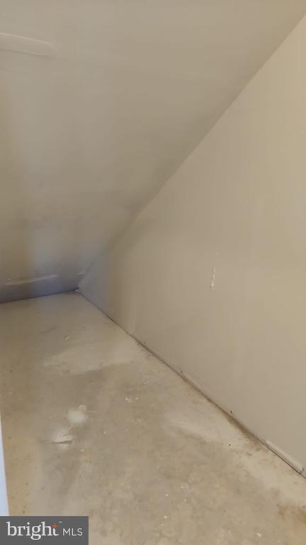 Building Photo - 30 Elliot Ln