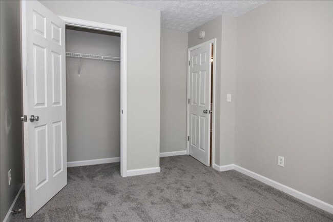 Building Photo - Newly Renovated 3/2 Townhome in Quiet Decatur Neighborhood!