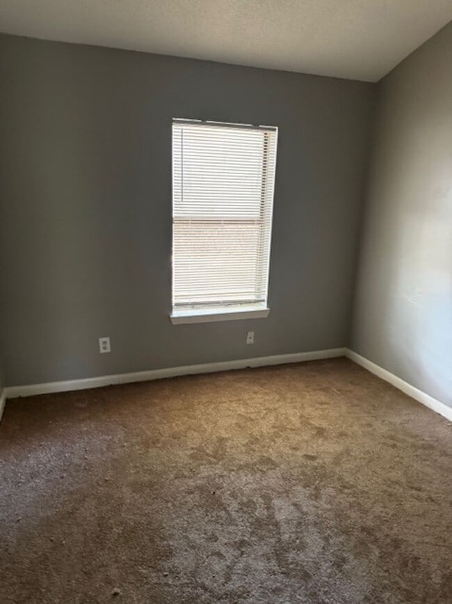 Building Photo - Nice 3 Bed 2 Bath in Spring Valley Area