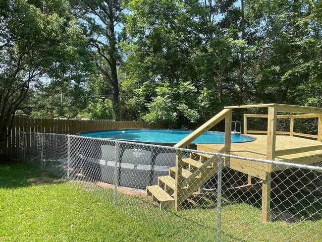 Building Photo - 305 Indian Creek Dr E