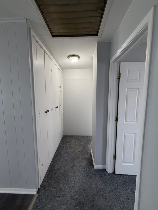 Building Photo - 3 Bedroom Ranch in Warren.