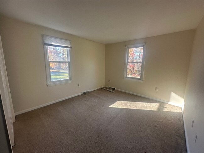 Building Photo - 128 Ridge Rd