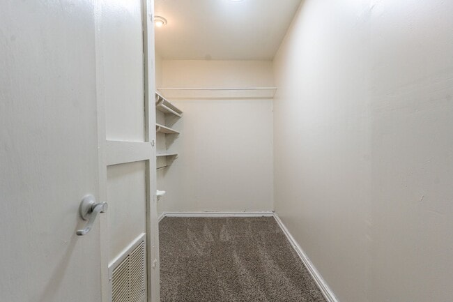 Building Photo - 4 Bedroom Rent to Own Home Available!