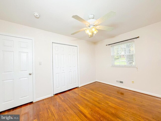 Building Photo - 3217 St Lukes Ln