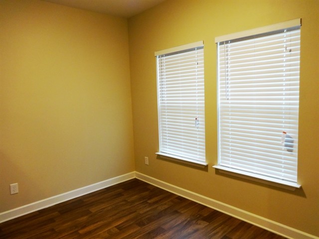 Building Photo - 1213 Briar Rose Lane