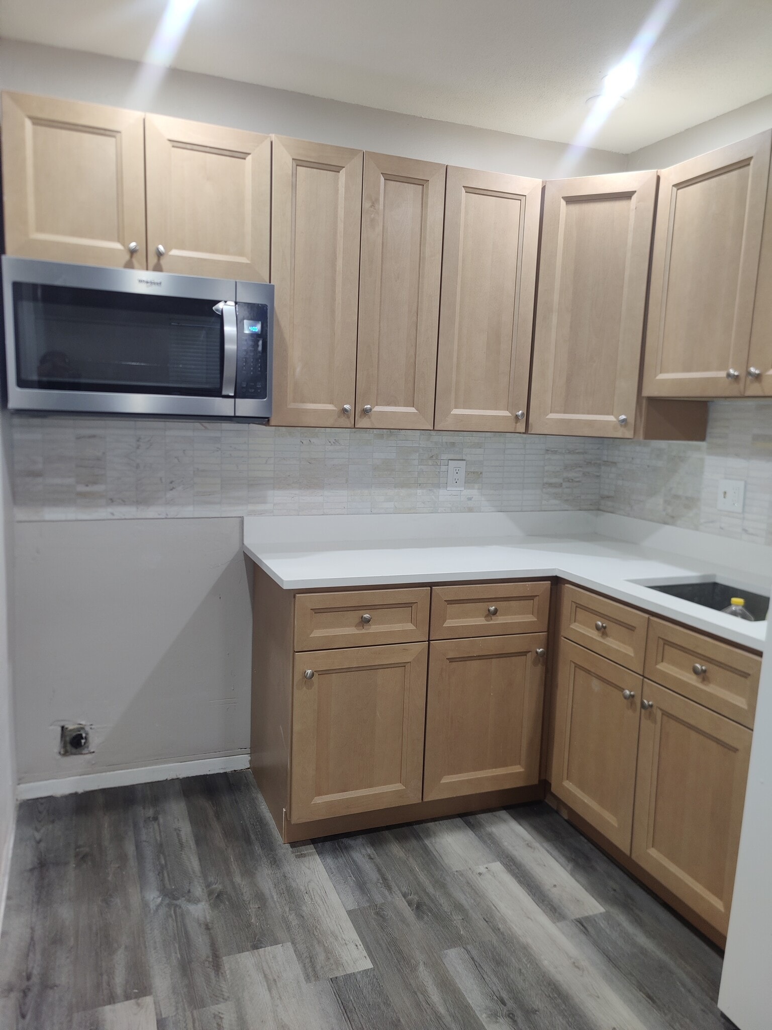 NEW KITCHEN - 425 SE 23rd St