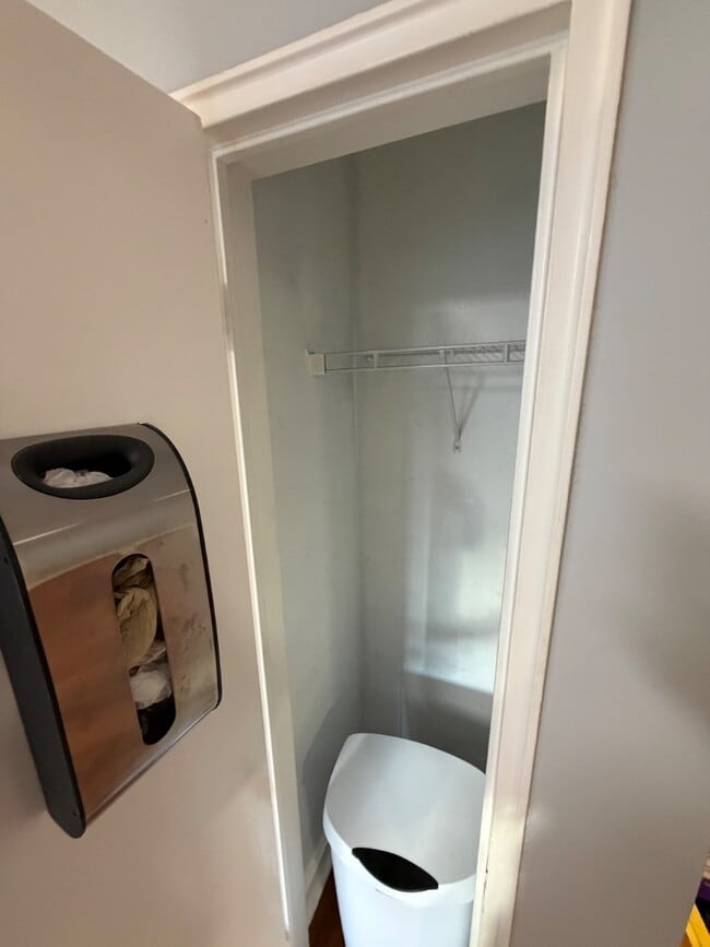 Building Photo - 336 Monohan Dr