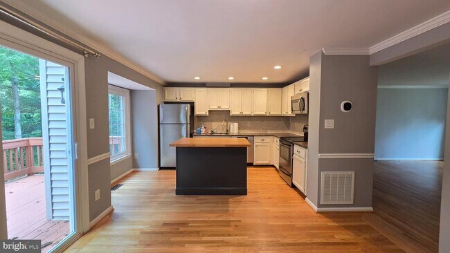 Building Photo - 6638 Greenleigh Ln
