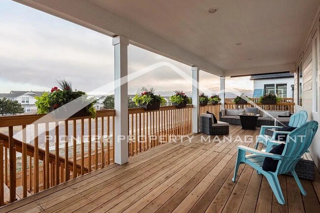 Building Photo - Stylish Main-Level Living with Finished Ba...
