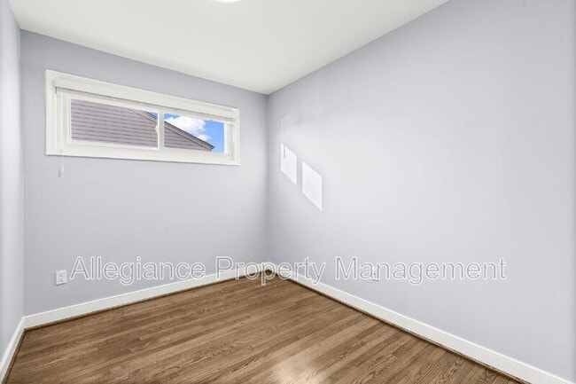 Building Photo - 3918 Usher Ave