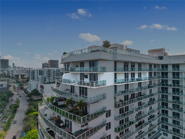 Building Photo - 4250 Biscayne Blvd
