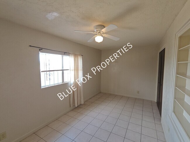 Building Photo - 1501 N 6th Ave