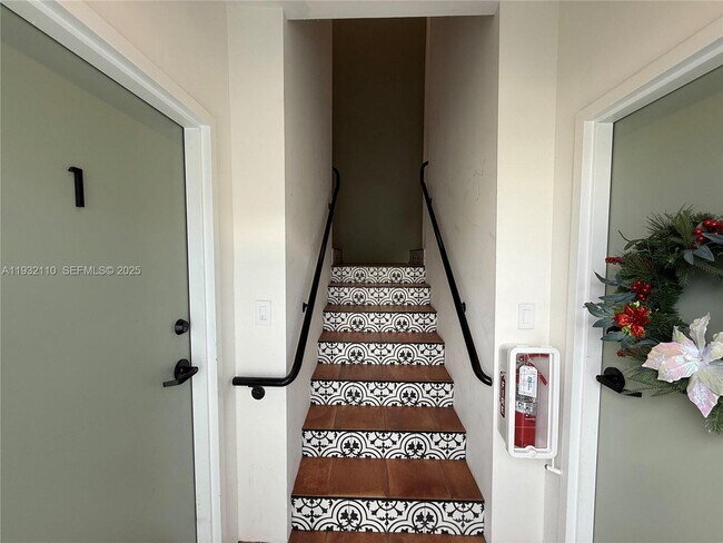 Building Photo - 1786 SW 9th St