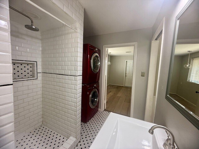 Building Photo - 5019 Oak Forest Dr