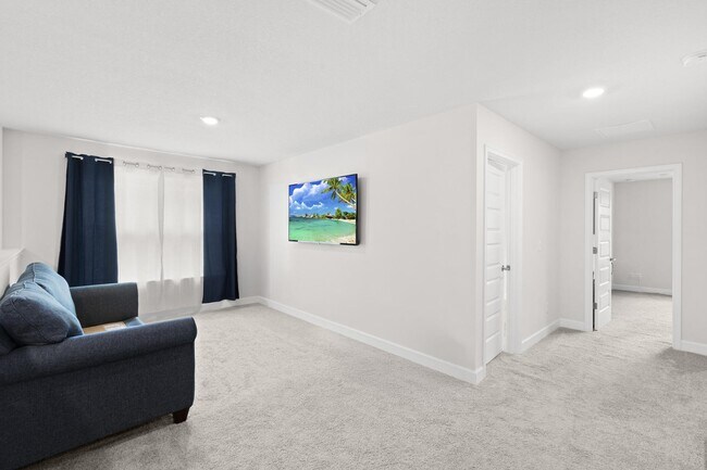 Building Photo - 692 NE Turtleback Trail