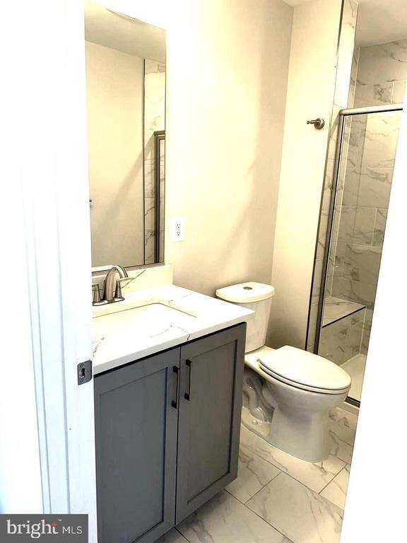 Building Photo - 946 Hts Aly SE