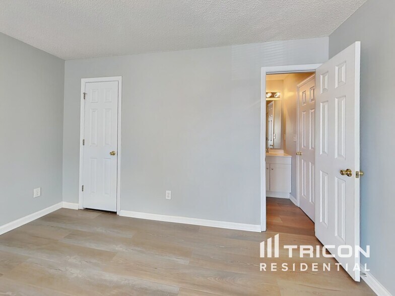 Building Photo - 6172 Wurtenburg Ct