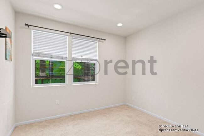 Building Photo - 5572 Campbell Ln