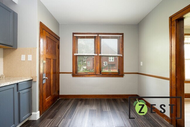 Building Photo - 4055 Beniteau St
