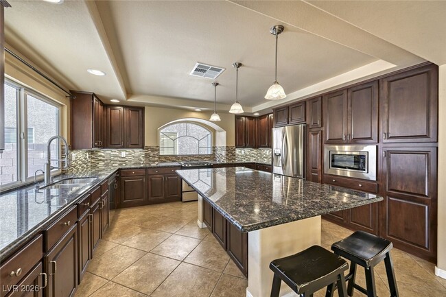 Building Photo - 6239 Mustang Spring Ave