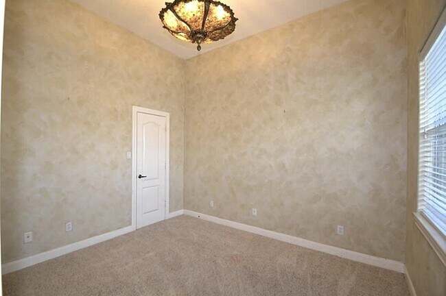 Building Photo - 5926 Solar Point Ln