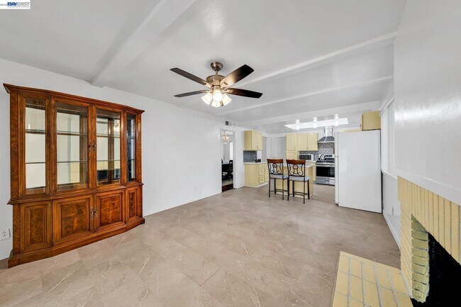 Building Photo - 1810 Boxwood Dr