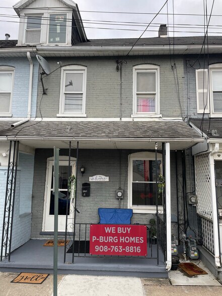 Building Photo - 104 1/2 Rose St