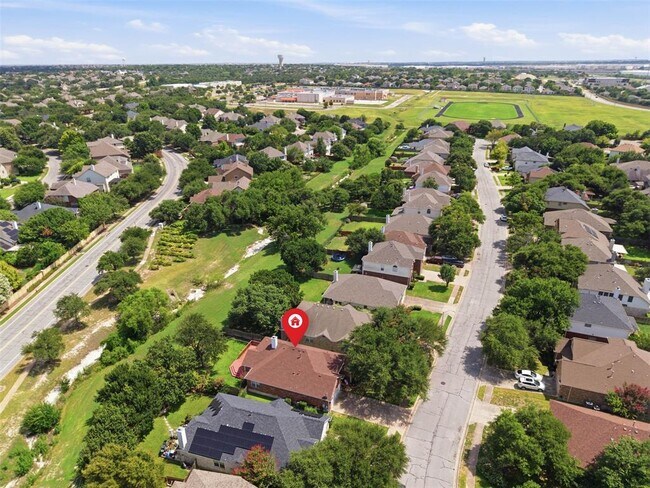 Building Photo - 1833 Paradise Ridge Dr