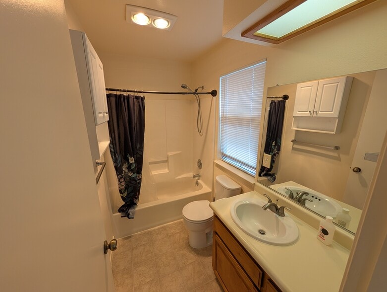 Building Photo - 1691 Brighton Ave