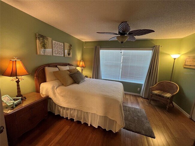 Building Photo - 6100 Bahia Del Mar Cir