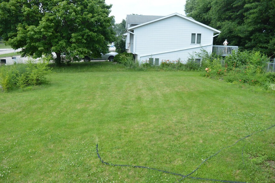 Building Photo - 2704 Norwich St