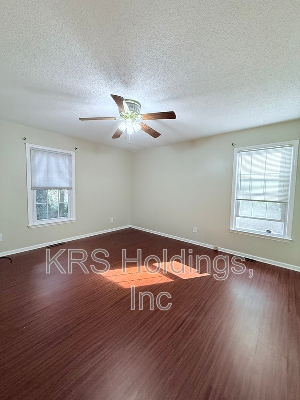 Building Photo - 8329 Bells Lake Rd