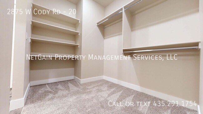 Building Photo - 2875 W Cody Dr