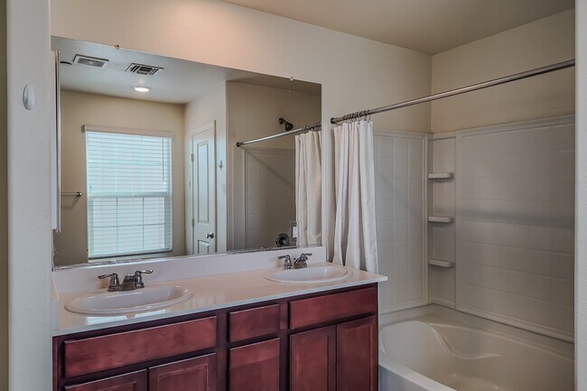 Building Photo - 3210 Brynley Ave