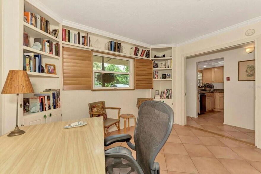 Building Photo - 1650 Pine Tree Ln