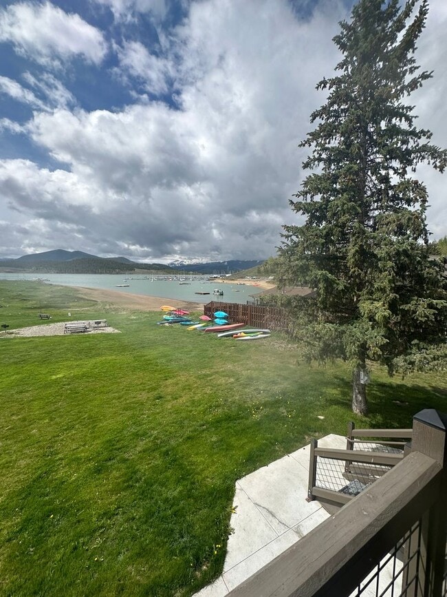 Building Photo - Yacht Club Condo - Great 3 Bedroom/2 Bath Unit w/Lake Access