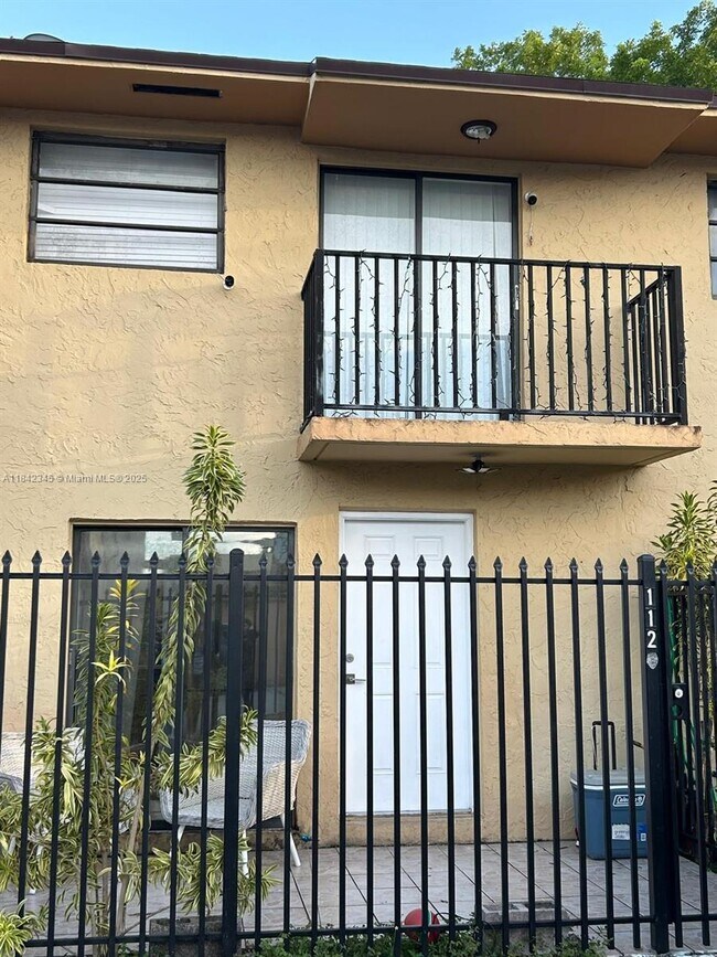 Building Photo - 6345 SW 138th Ct