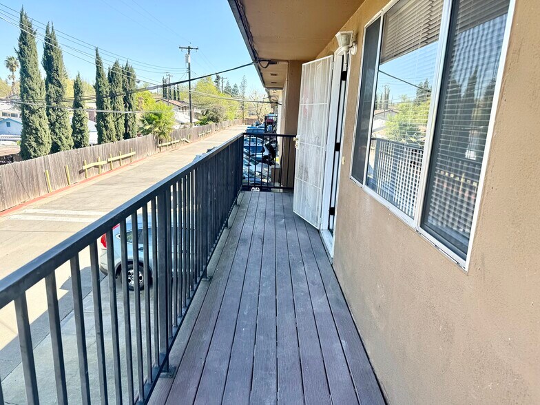 Building Photo - 4549 Greenholme Dr