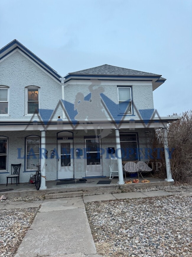 Building Photo - 1 Bed / 1 Bath Apartment