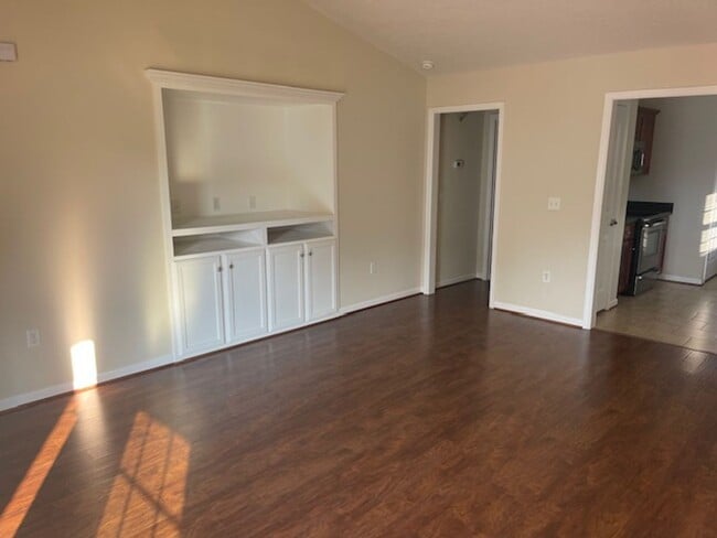 Building Photo - 55 Embecca Landing