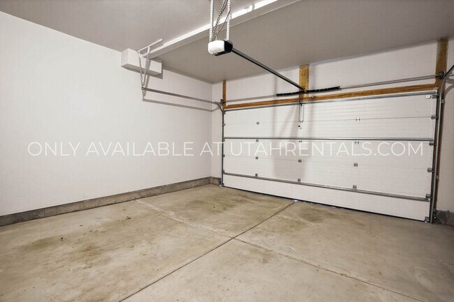 Building Photo - 626 W 1330 S