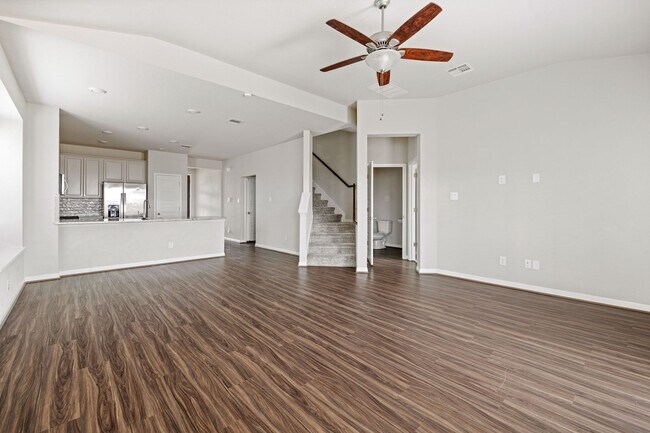 Building Photo - Modern, Like-New Home on a Quiet Cul-de-Sa...