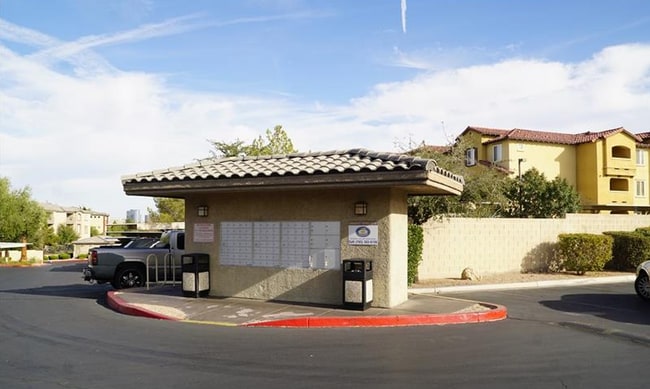 Building Photo - 4400 S Jones Blvd