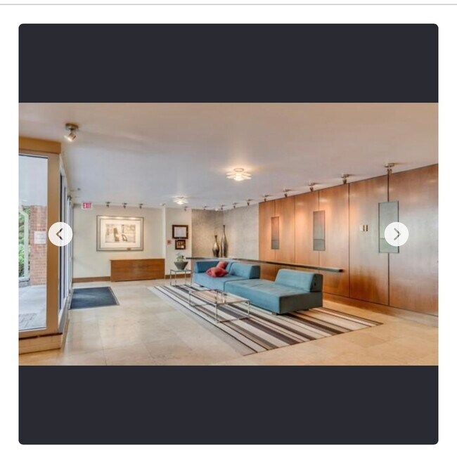 Lobby - 2725 39th St NW