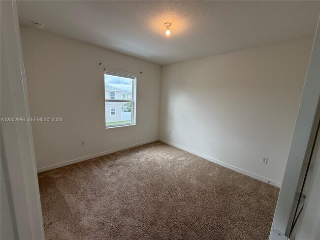 Building Photo - 1743 SE 9th Terrace