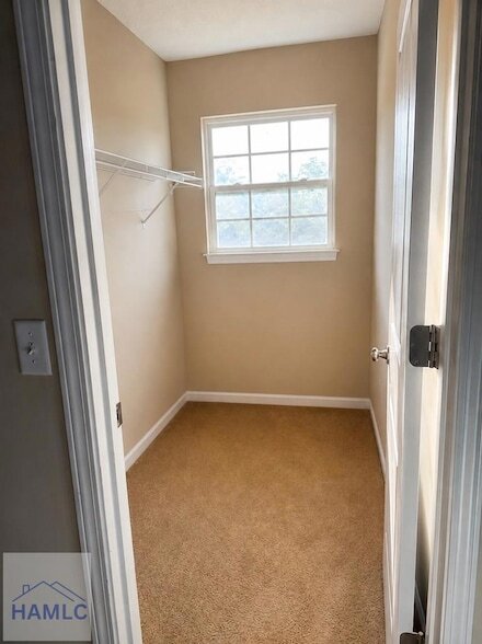 Building Photo - 1106 Creekside Cir