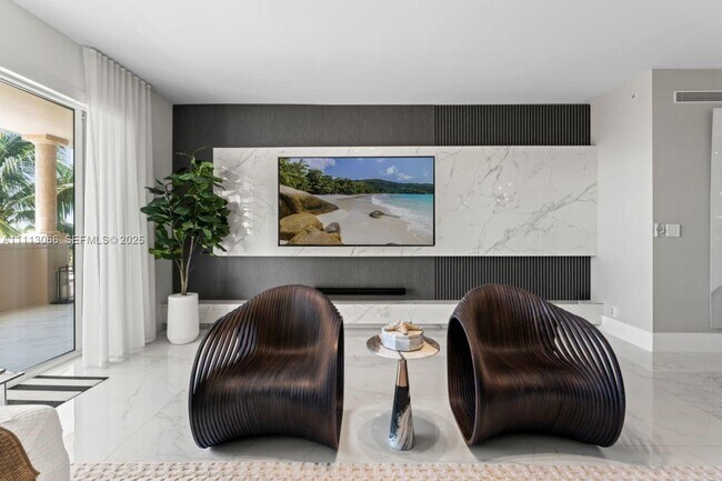 Building Photo - 19143 Fisher Island Dr